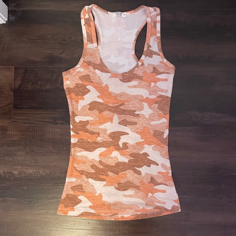 Orange and brown camo tank